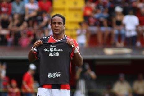 Jonathan McDonald, delantero de Alajuelense.|Prensa LDA