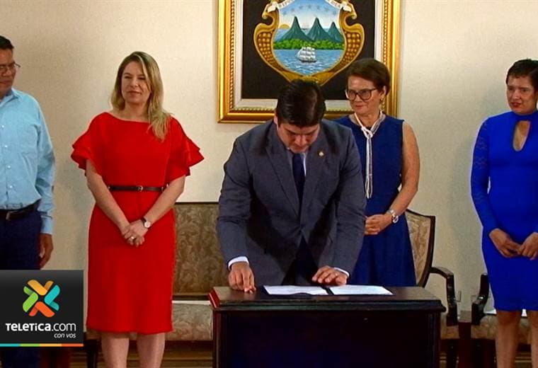 Presidente Carlos Alvarado anunció nueva estrategia para puente al desarrollo