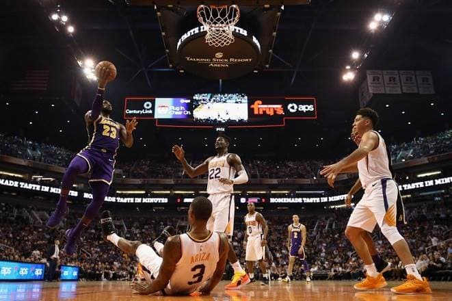 LeBron James de los Lakers. AFP
