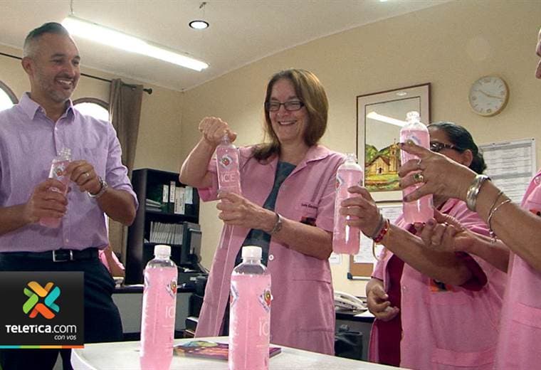 Bebida contra el cáncer de mama reúne fondos para ayudar a pacientes