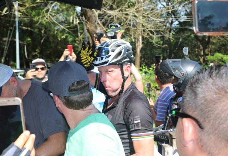 Lance Armstrong durante la primera etapa de la Ruta de los Conquistadores 2018.|César Blanco