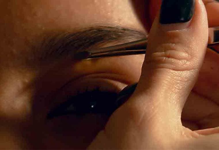 Siga estos consejos y aprenda a diseñar sus cejas correctamente
