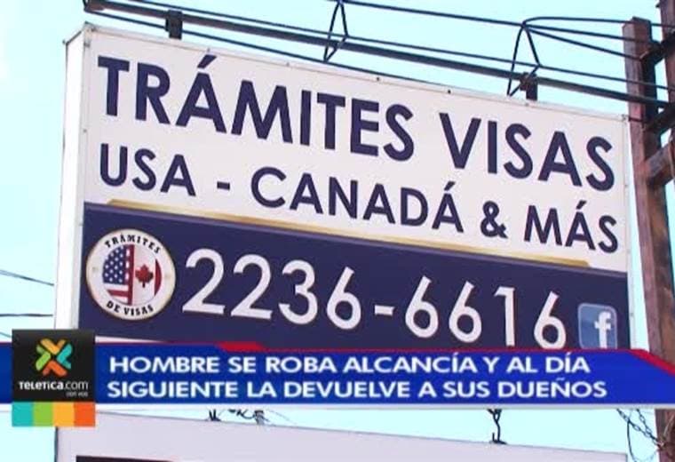 Hombre se robó una alcancía en Moravia y al día siguiente la devolvió y pidió disculpas