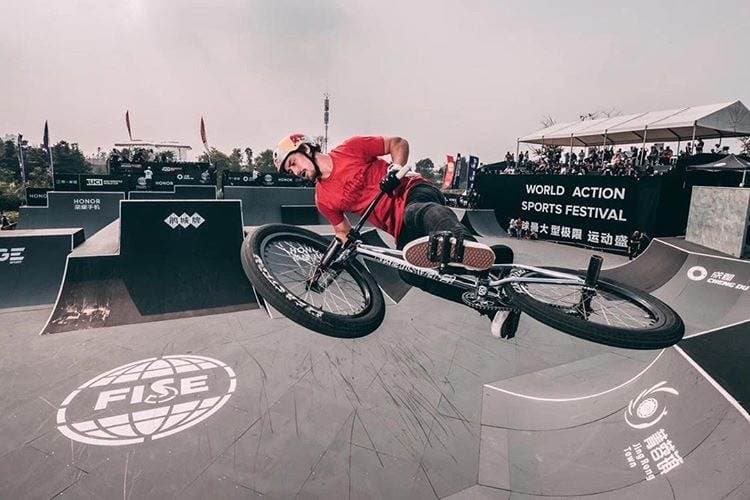 El ciclista costarricense Kenneth Tencio.