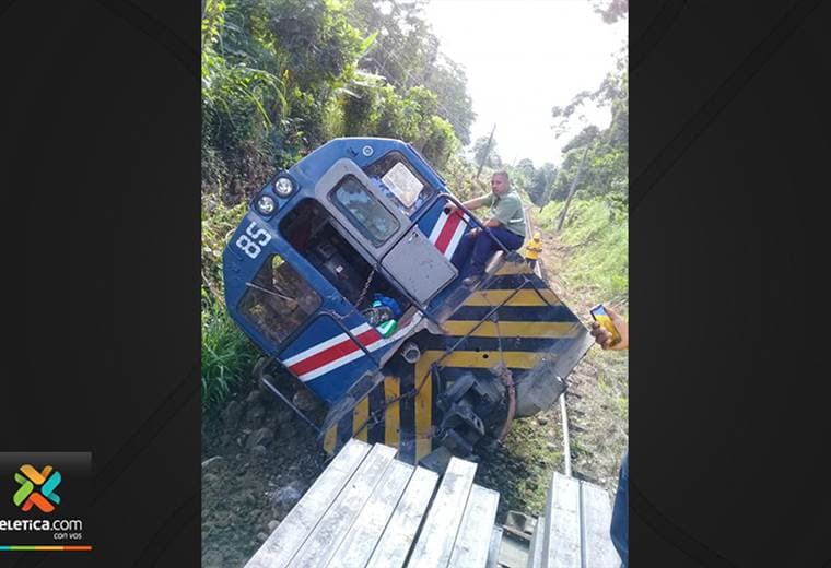 Máquina número 85 del Incofer se descarrilo este viernes en Limón