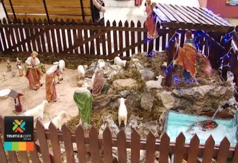 Con tamales, pintacaritas y recolección de juguetes, el Mercado Borbón inauguró la Navidad