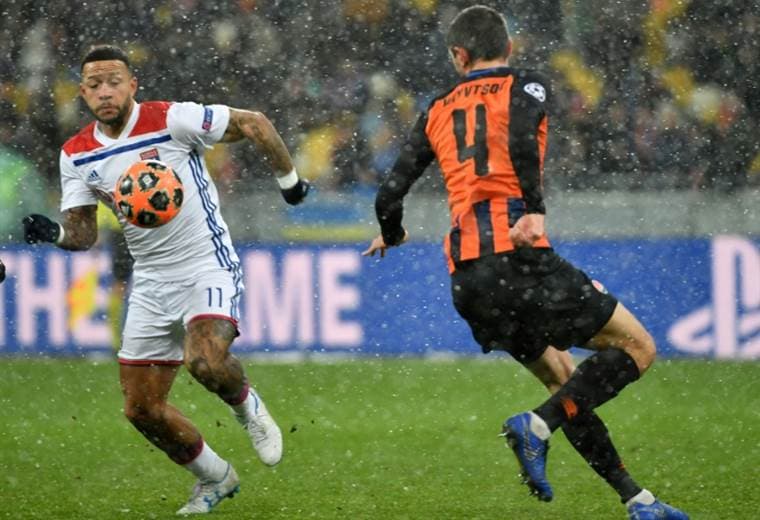 Lyon empata bajo la nieve ante el Shakhtar (1-1) y se mete en octavos de 'Champions'.|UEFA Champions League