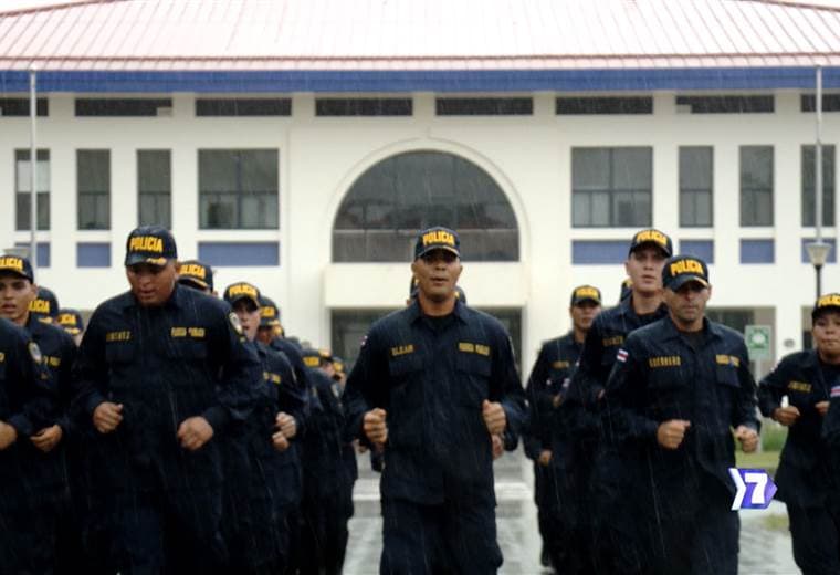 Durante el siglo pasado abolimos el ejército. Ahora el reto es tener una policía capacitada…¿cómo lo lograremos?