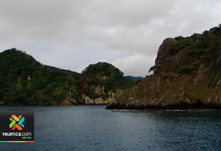 La isla del Coco se ubica a 500 km de la costa y es visitada por los amantes del buceo