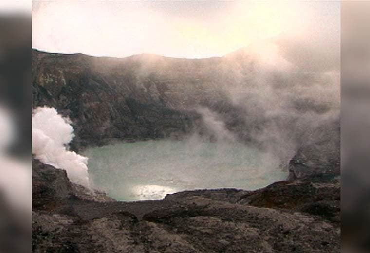 Volcán Poás, foto de archivo.