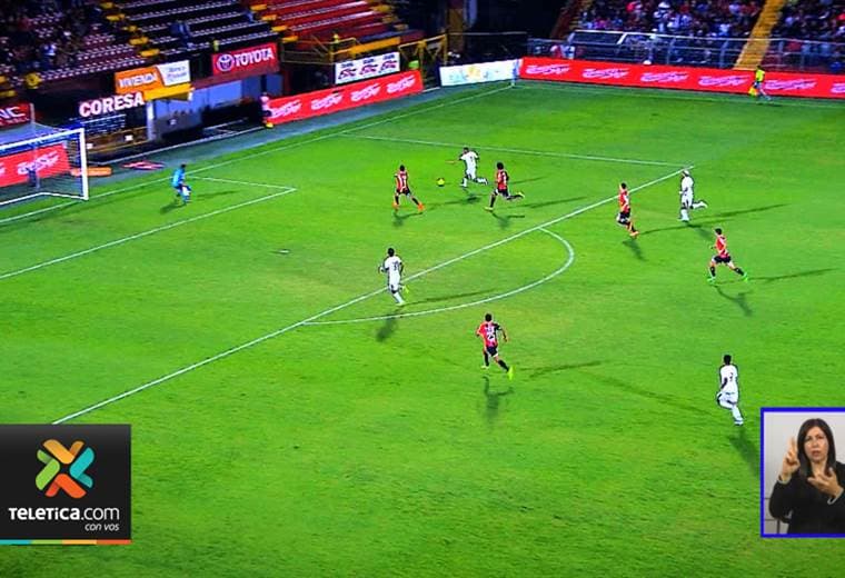 Defensa Alajuelense lleva 410 minutos de no recibir gol