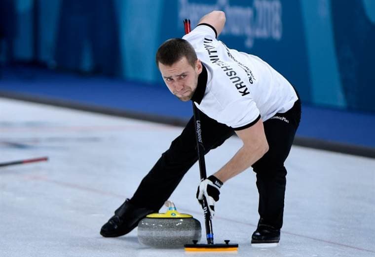 Jugador de curling ruso Alexander Krushelnitsky.|AFP