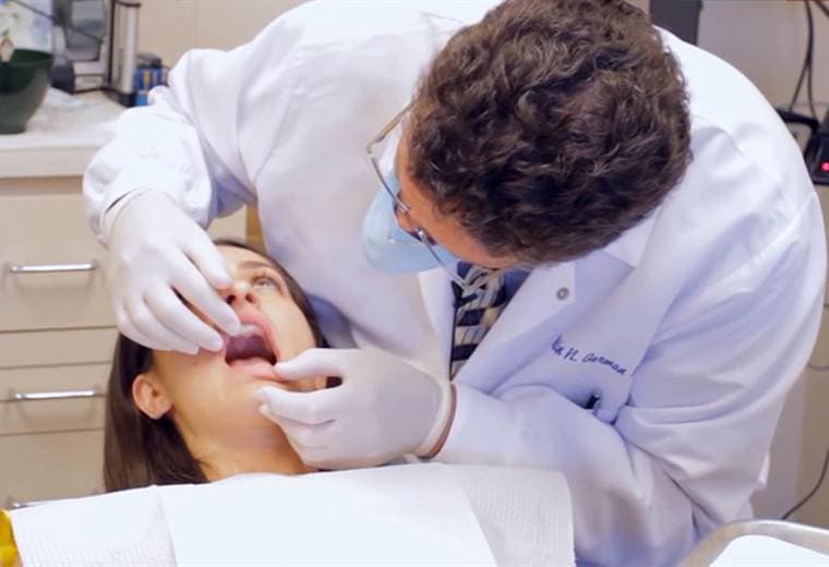 Problemas de ausencia de piezas dentales y opciones para reponerlas
