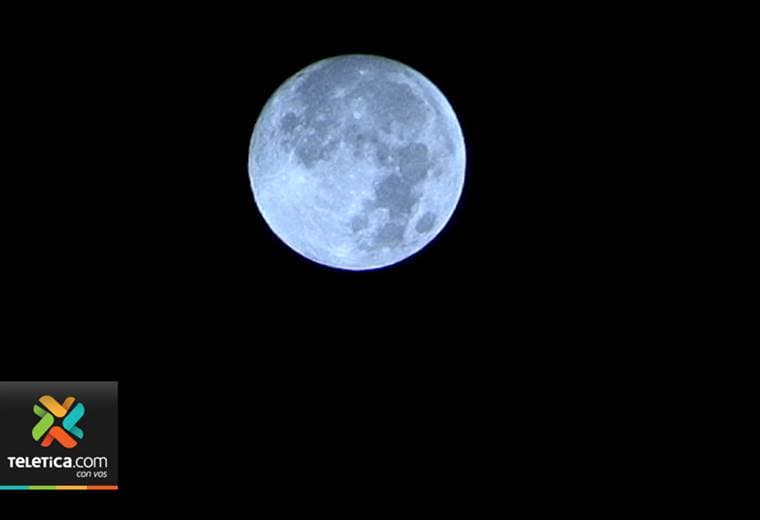 La luna nos regaló esta madrugada imágenes espectaculares