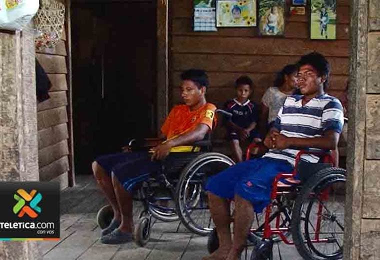 Familia talamanqueña sufre una extraña enfermedad