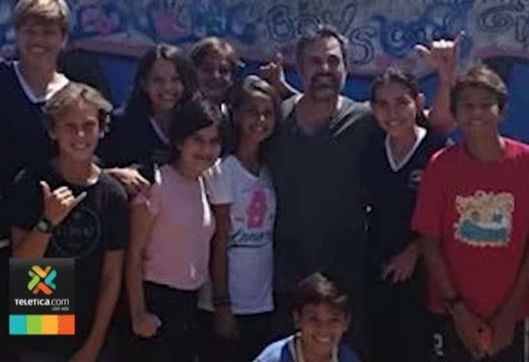 Actor que interpreta a Hulk está de vacaciones en las playas guanacastecas