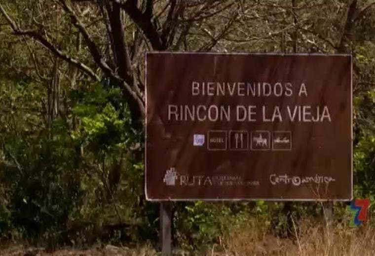 Así es como se representa su estadía en el hotel Hacienda Guachipelín en el Parque Nacional Rincón de la Vieja, Guanacaste… el verdadero folclore costarricense se hace presente, en esta propiedad de mil hectáreas…