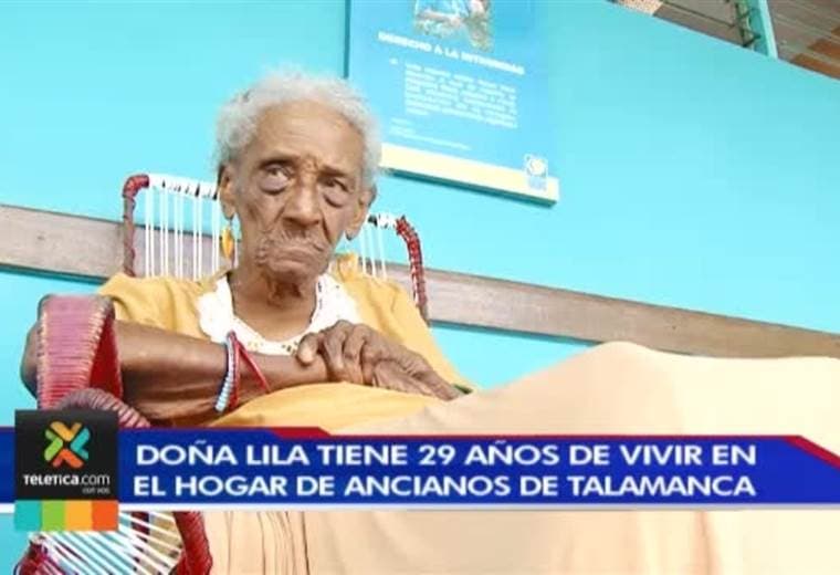 A sus 95 años doña Lila es el alma del Hogar de Ancianos de Talamanca