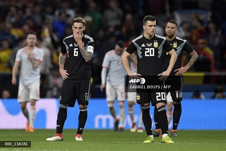 Jugadores de Argentina lamentaron la humillación ante España.|AFP