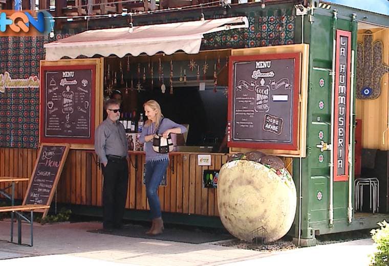 En junio del año anterior más de 20 contenedores en desuso se convirtieron en una plaza de comidas para todos los gustos. El proyecto nació bajo un concepto al aire libre.