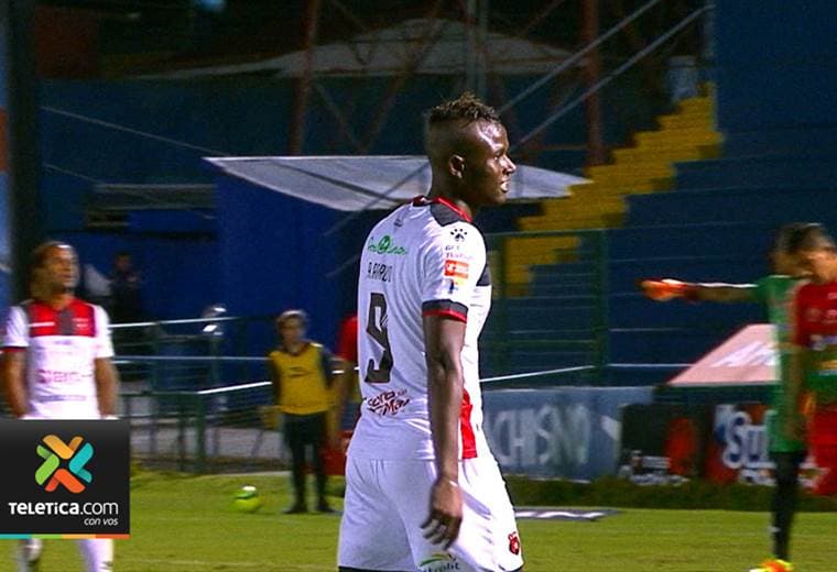 Abdiel Arroyo tendrá más minutos con Alajuelense tras su llamado a la selección de Panamá