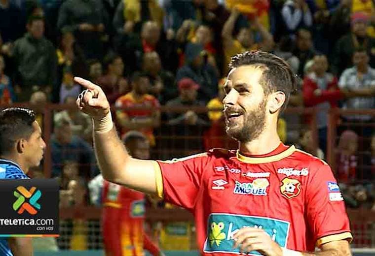 Saprissa y Herediano aseguran que los goles pueden definir la cima del torneo
