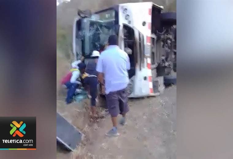 Falla mecánica en bus pudo haber sido causa del accidente en La Cruz
