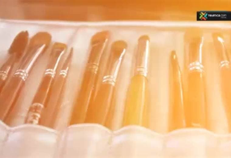 ¿Sabía que usted puede encrespar sus pestañas con ayuda de una cuchara?