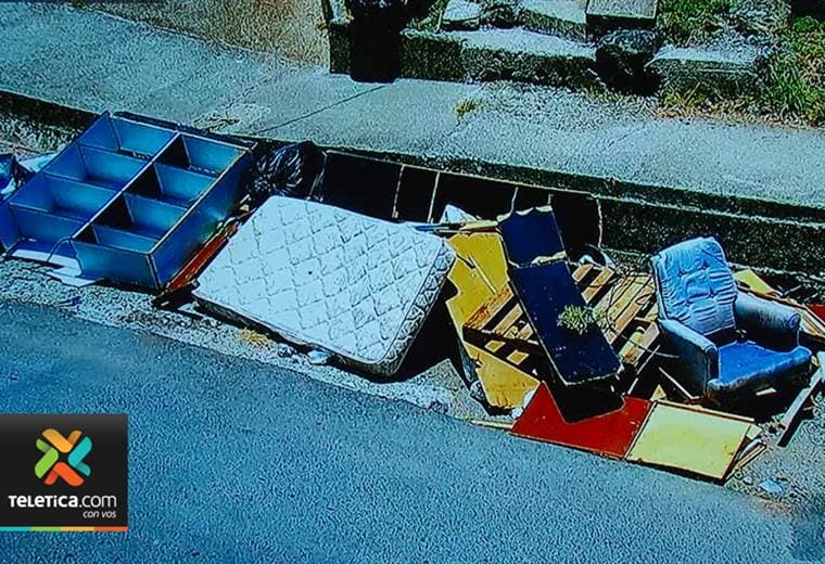 Personas que sean sorprendidos botando basura en calles o charrales recibirán multa de ₡431.000