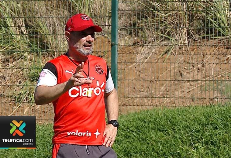 Apoyo del presidente Fernando Ocampo fue determinante para la continuidad de Nicolás Dos Santos