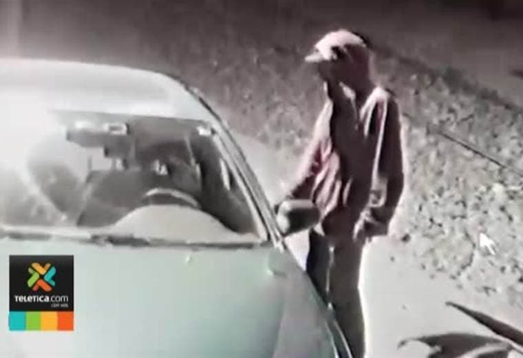 Agentes del OIJ investigan el robo de un vehículo ocurrido en San Rafael de Alajuela