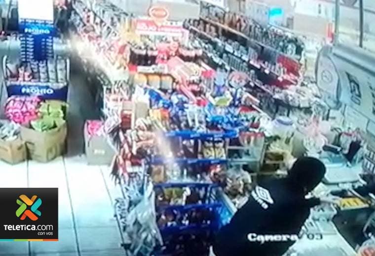 Menores que asaltaron minisúper chino en Cartago venían de asaltar otro local en Oreamuno
