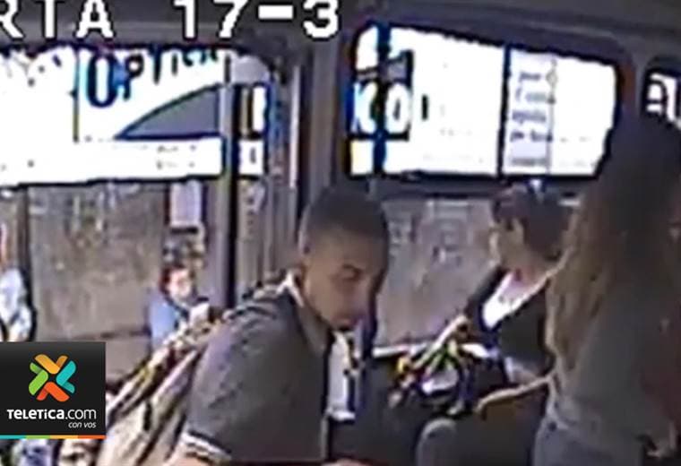 OIJ busca a un hombre sospechoso de robar celulares en autobuses