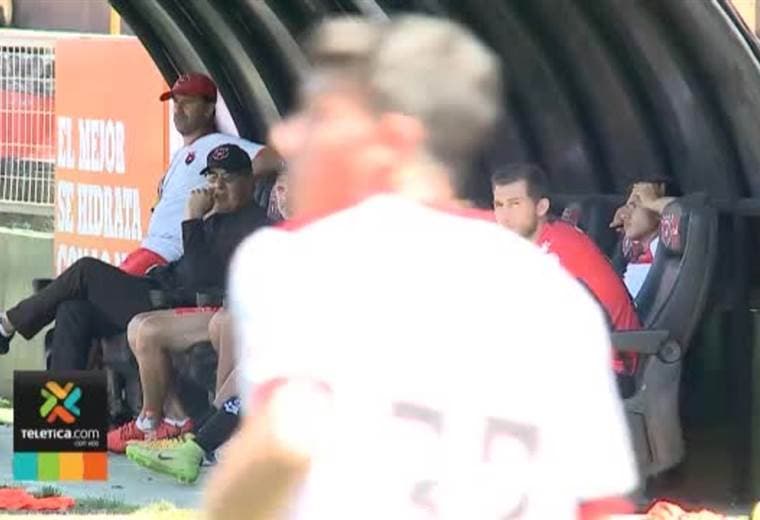 Cinco entrenadores han pasado por Alajuelense desde la llegada de Ocampo