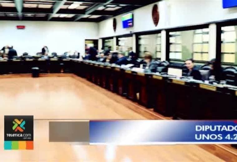 Diputados ganan mensualmente más de ₡4 millones, sumando algunos beneficios