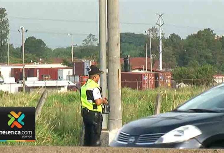 Más oficiales de Tránsito controlarán carril exclusivo de buses en la General Cañas