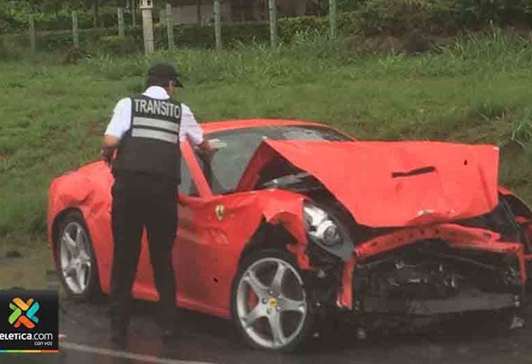 Choque carros en el coyol