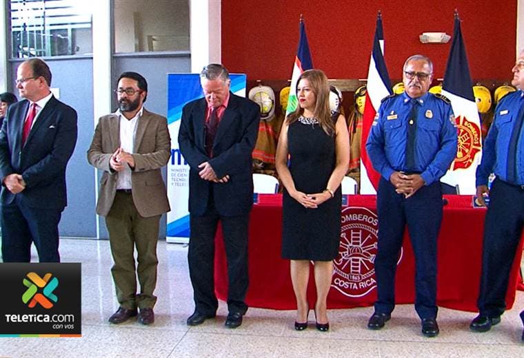 Cuerpo de Bomberos recibió herramienta tecnológica para tener mejor comunicación en emergencias