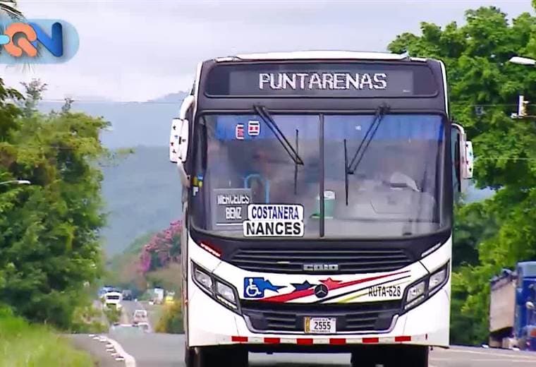 Hablar de apretados en Esparza es hablar de Blendy. Una madre emprendedora quién comenzó con la tarea hace 15 años como una opción para ganarse el sustento. Su madre le dijo que tenía que trabajar sí o sí, en lo que fuera y ella ideó los apretados.