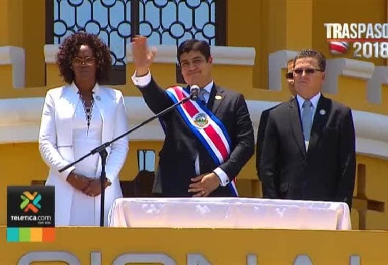 Facebook Live realizado por Carlos Alvarado durante el Traspaso de Poderes