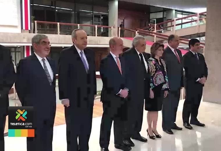 Expresidentes de la República se reúnen en Casa Presidencial con Carlos Alvarado