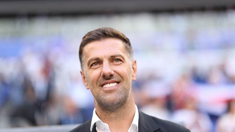 Mladen Krstajic's, técnico de Serbia |FIFA.com