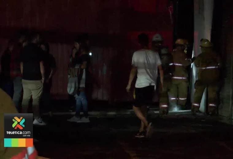 Incendio afectó taller en San Pedro de Montes de Oca