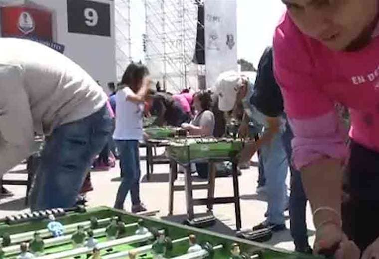 México rompe récord en campeonato de futbolín