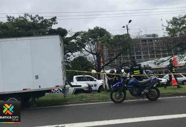 Detienen camión sospechoso de asaltar viviendas