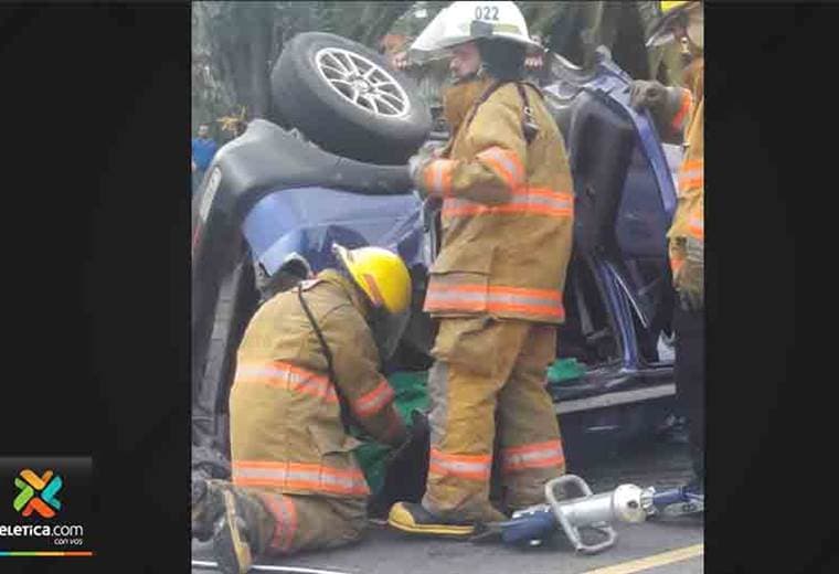 Accidente de tránsito en Cartago deja un muerto y dos heridos graves