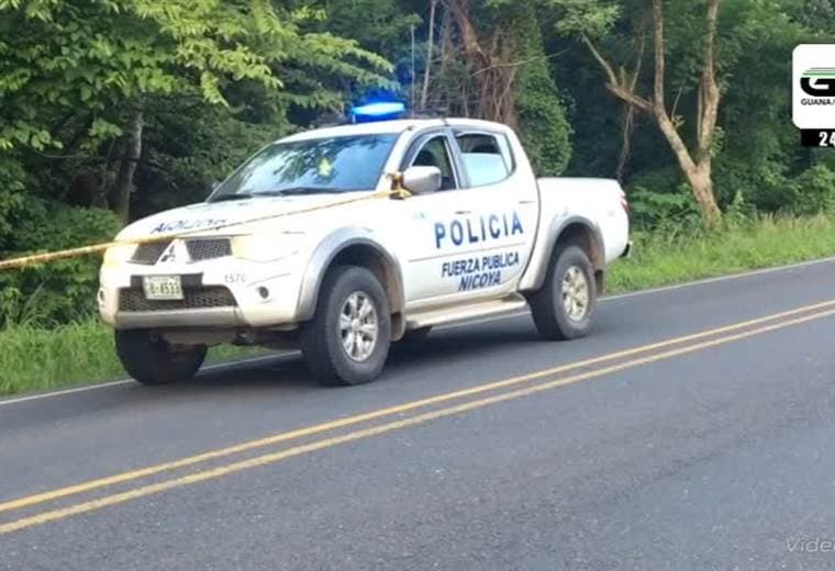 Fuerza Pública encuentra hombre muerto con varios disparos en parada de bus en Santa Cruz