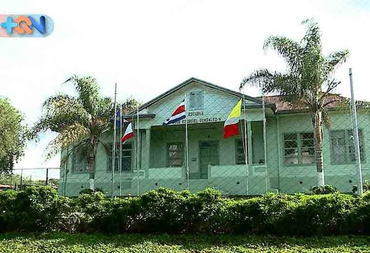 91 años adornan primera escuela de San Pablo