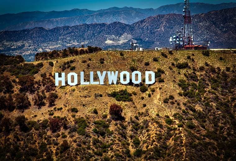 Warner Bros propone construir un teleférico hacia el cartel de Hollywood