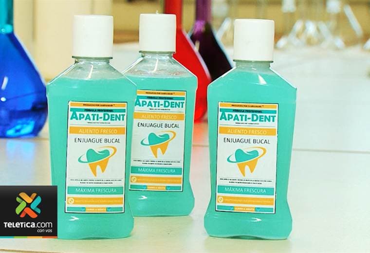 Estudiantes de UCR crean enjuague capaz de regenerar el esmalte dental